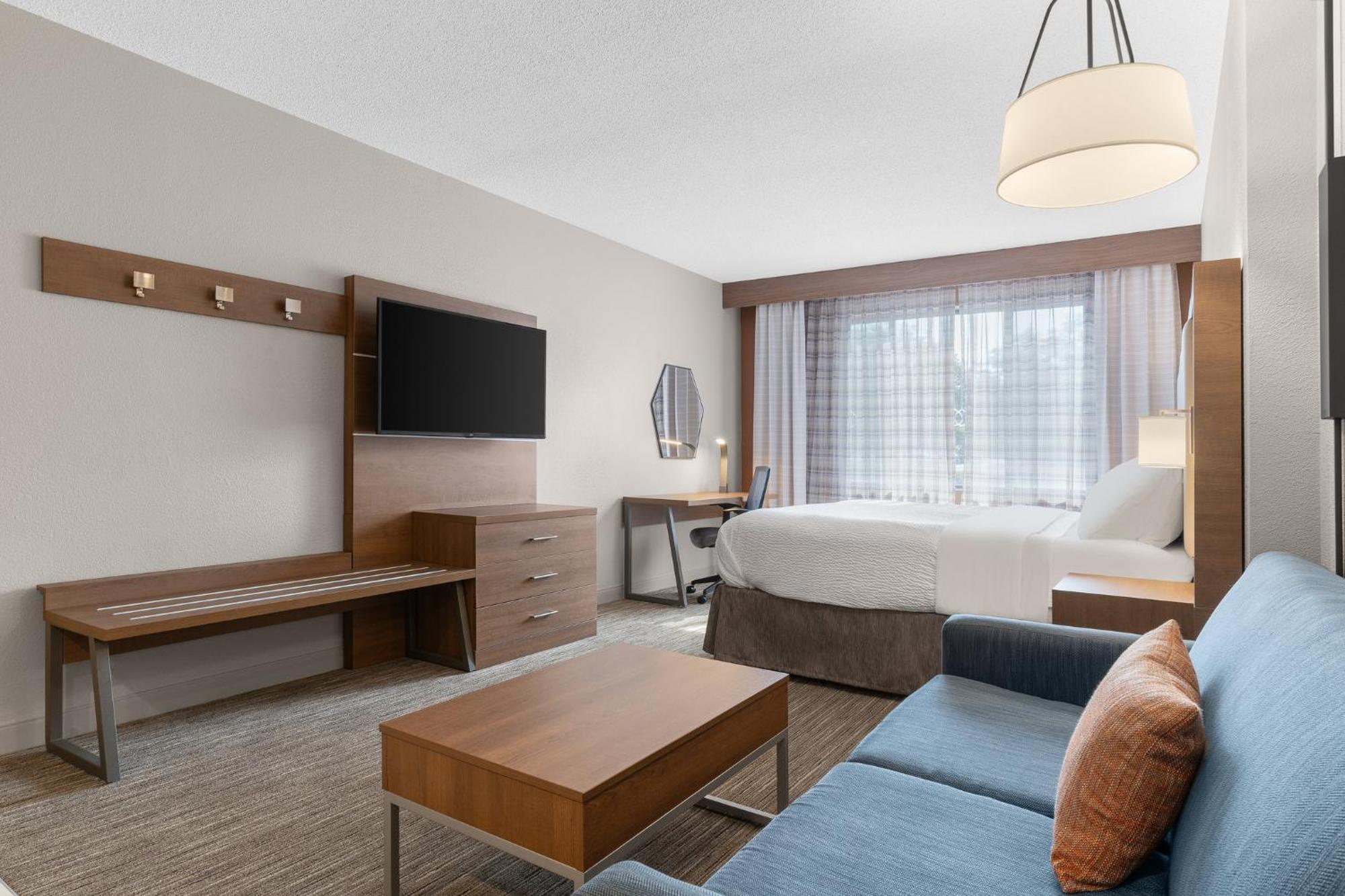 Holiday Inn Express Hotel & Suites Coralville By Ihg Экстерьер фото