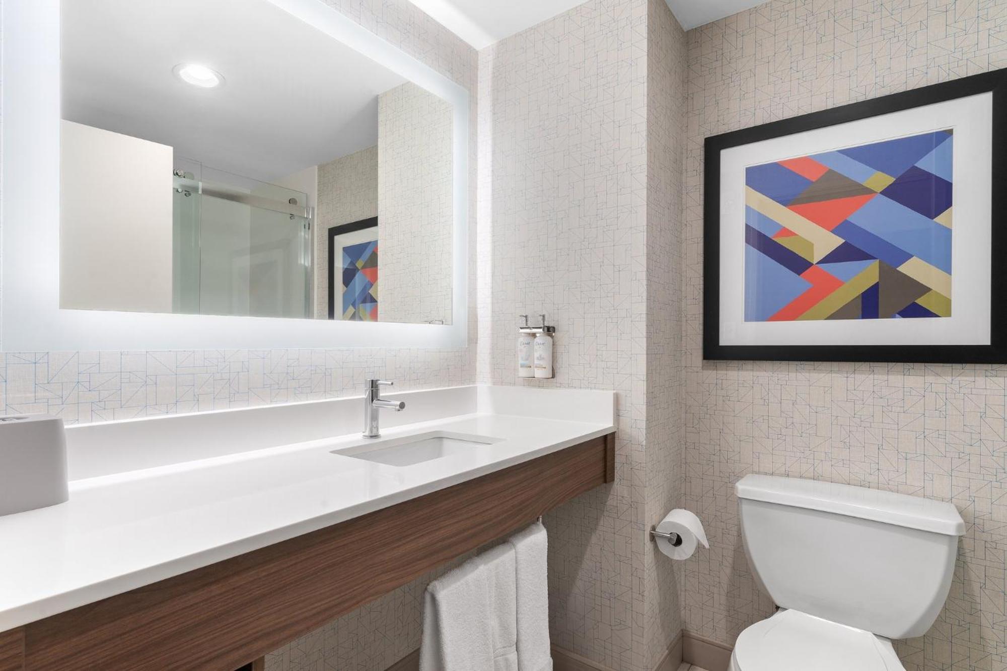 Holiday Inn Express Hotel & Suites Coralville By Ihg Экстерьер фото