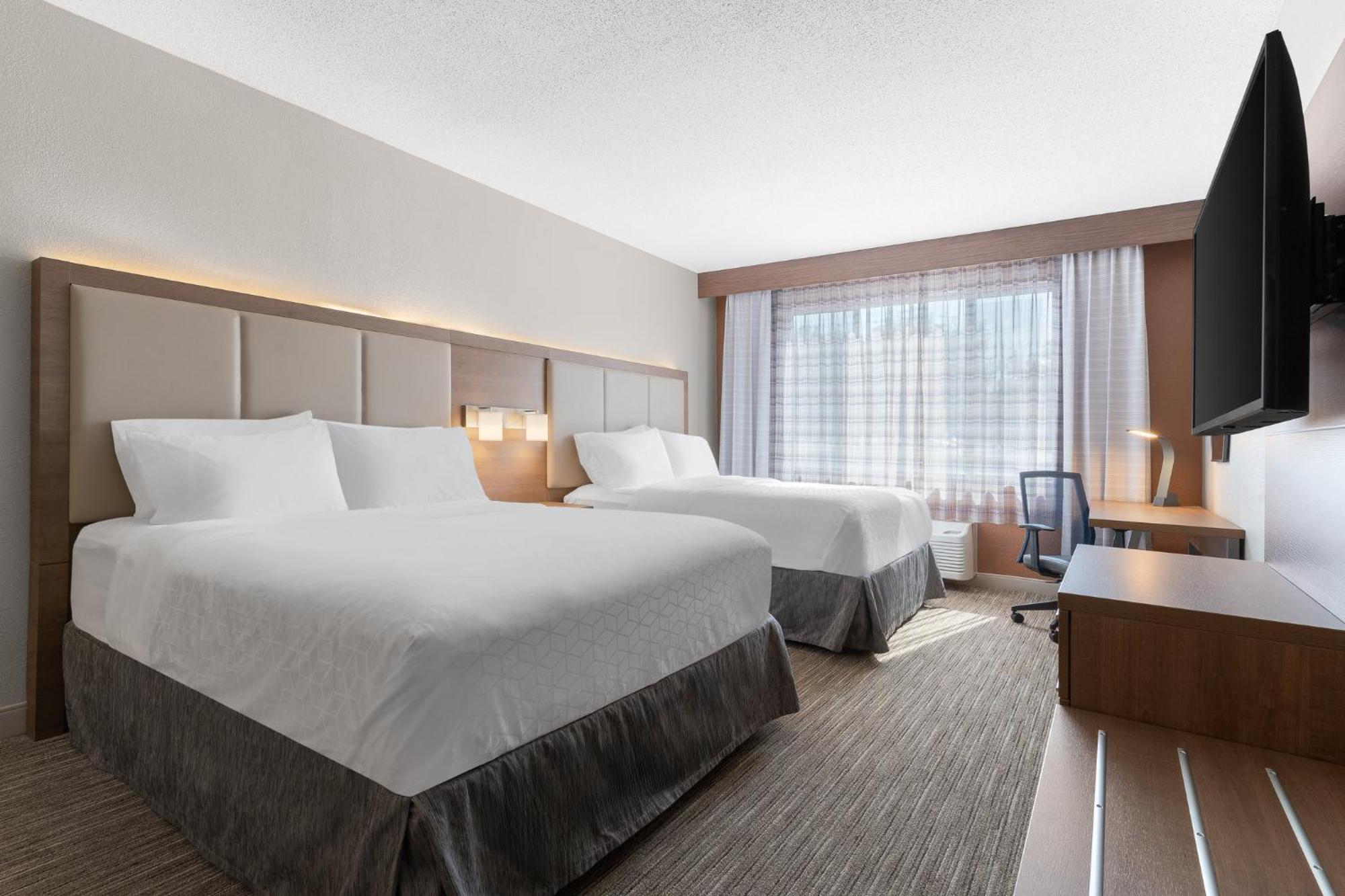 Holiday Inn Express Hotel & Suites Coralville By Ihg Экстерьер фото